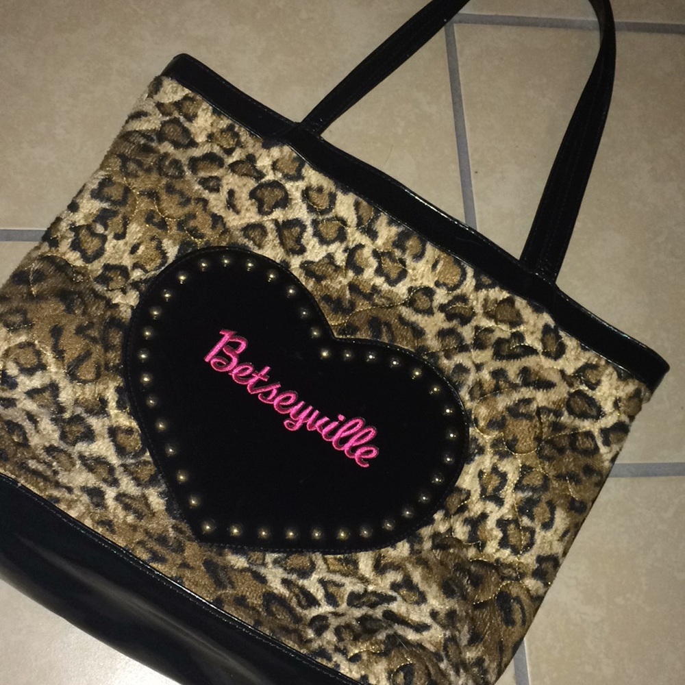 Betsyville purse